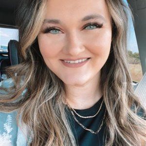 Meet your Posher, Chelsey